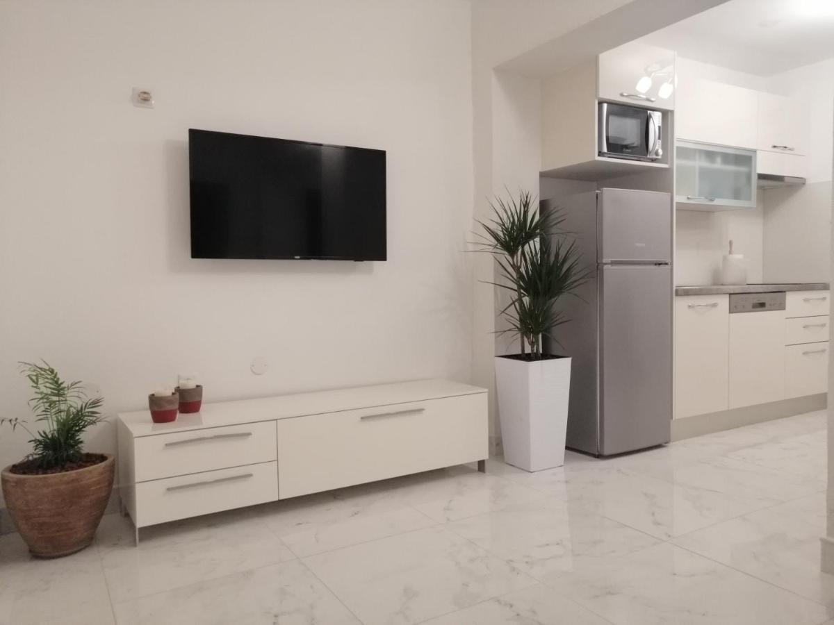 Eden Mediterranean House Vrsine 外观 照片