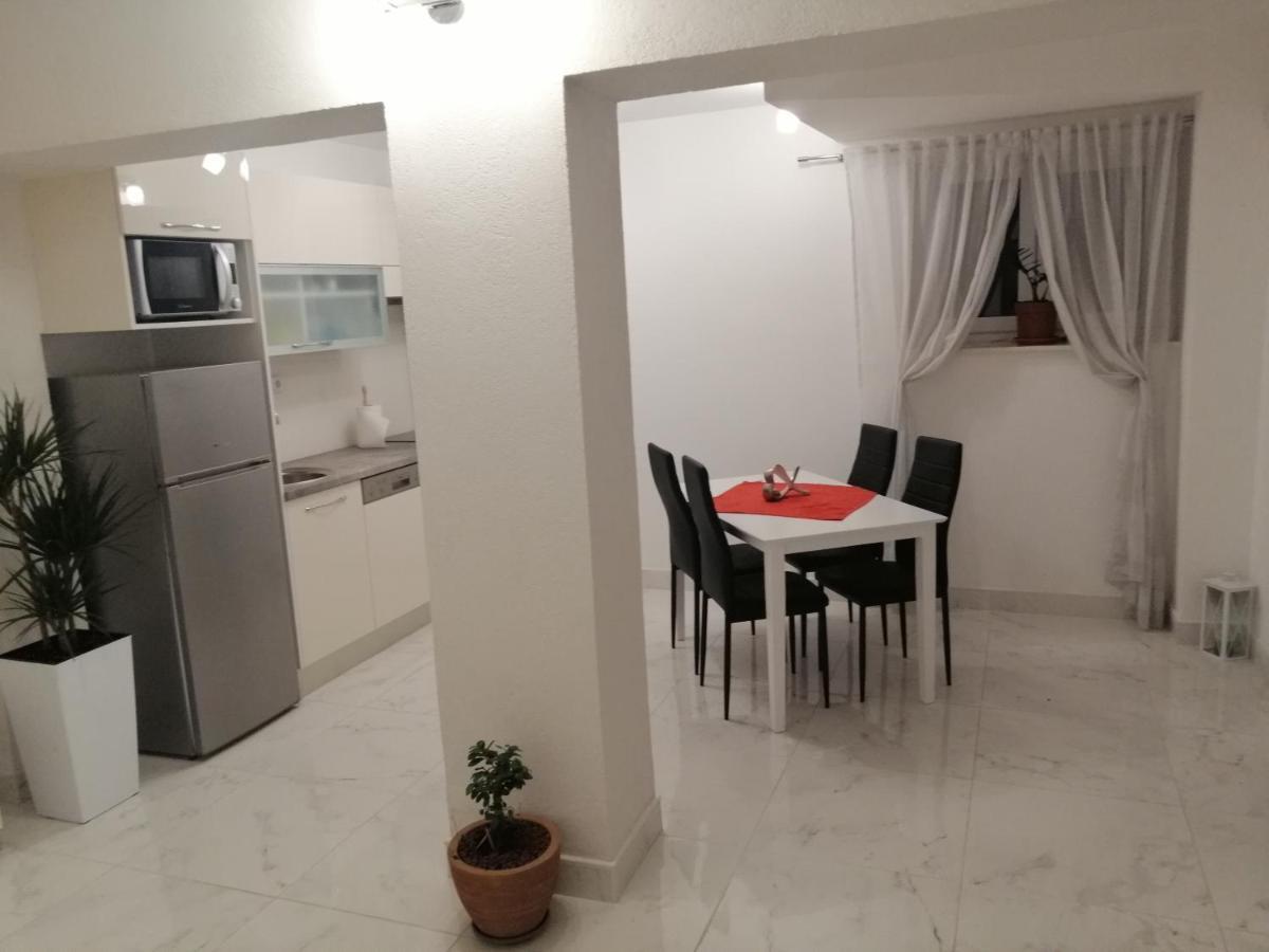 Eden Mediterranean House Vrsine 外观 照片