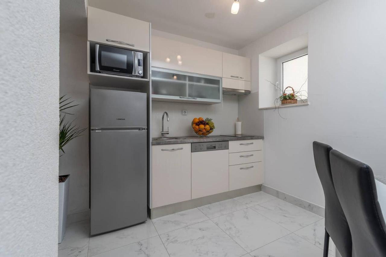 Eden Mediterranean House Vrsine 外观 照片